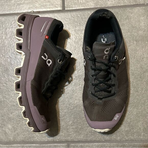 On Running Shoes - On Cloud Cloudventure Lace Up Trail Running Sneakers Women’s Shoe Size 6.5